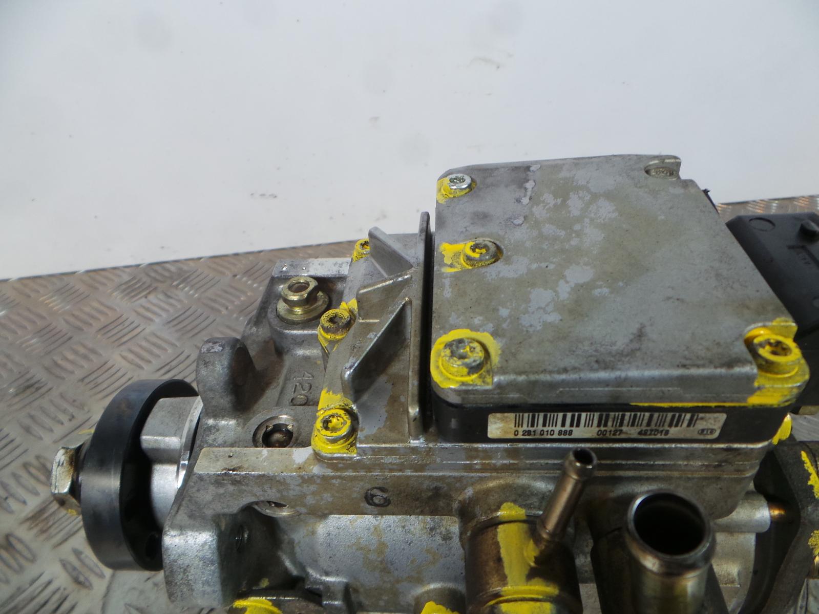 2004 MITSUBISHI FUSO CANTER 3.0 Fuel Injection Pump 0470504027 ME190297