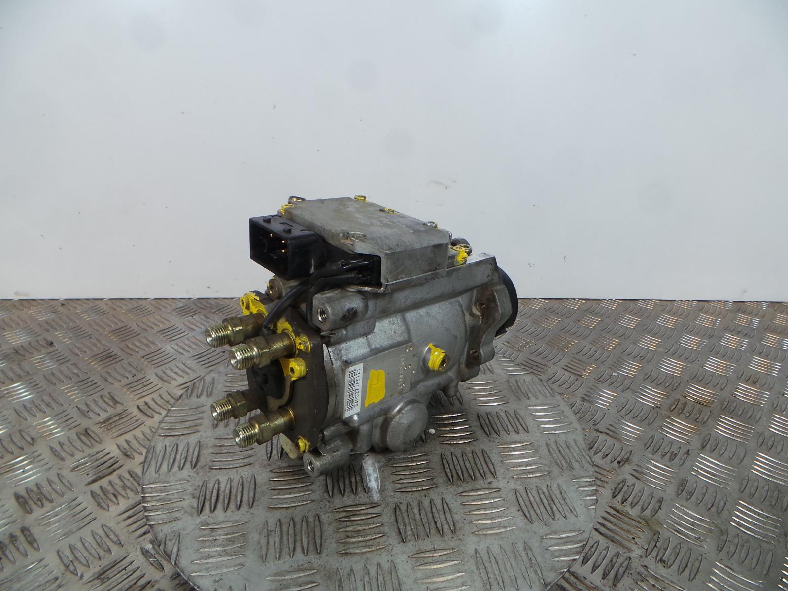 2004 MITSUBISHI FUSO CANTER 3.0 Fuel Injection Pump 0470504027 ME190297